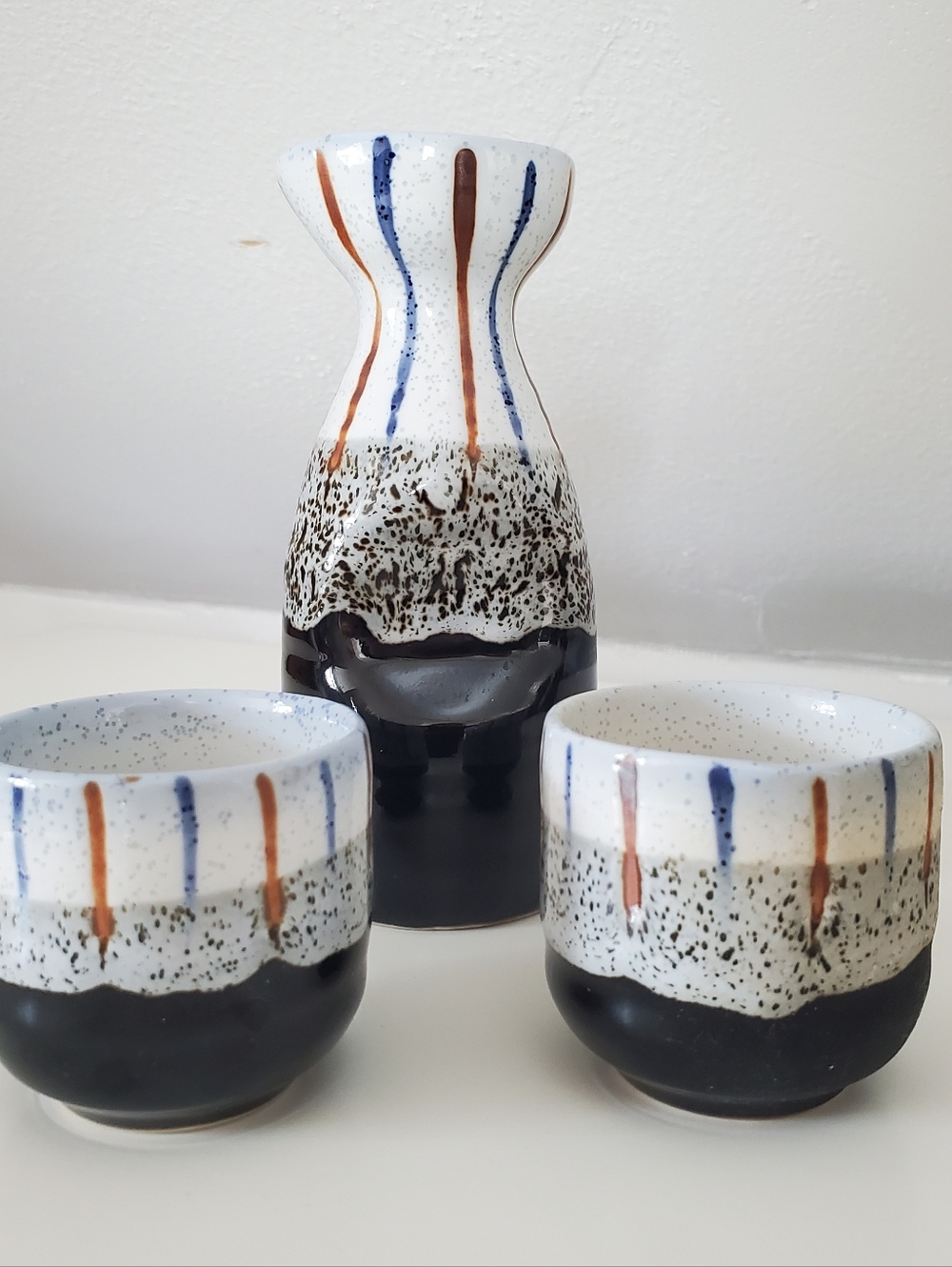 Japanese Sake Set Ceramic Sake Bottle and 2 Cups Made in Japan Small Sake Set
